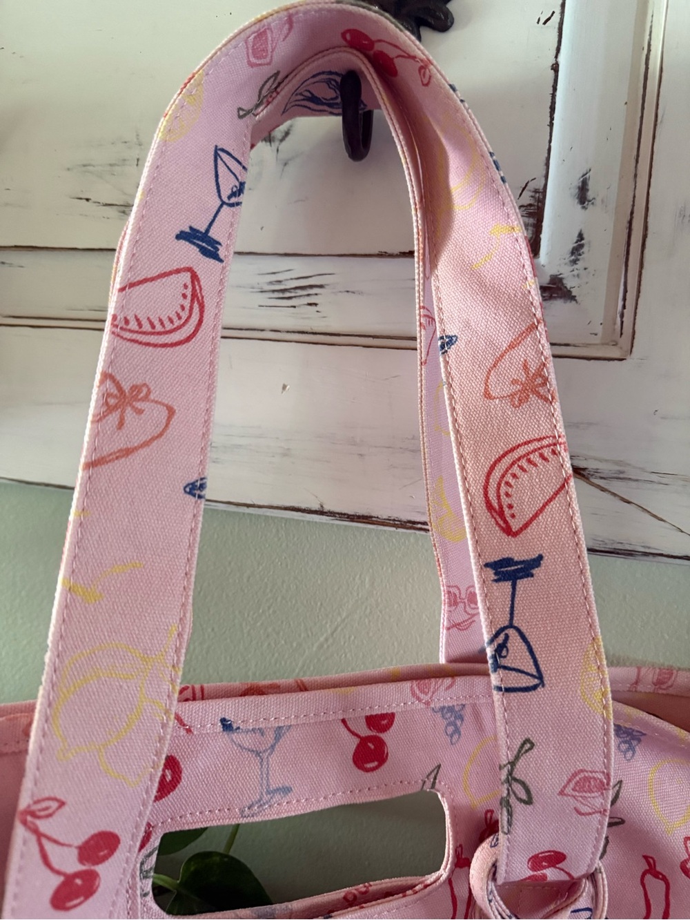 C&C California Pink La Dolce Vita Canvas Tote with Detachable Pouch - Picture 12 of 13